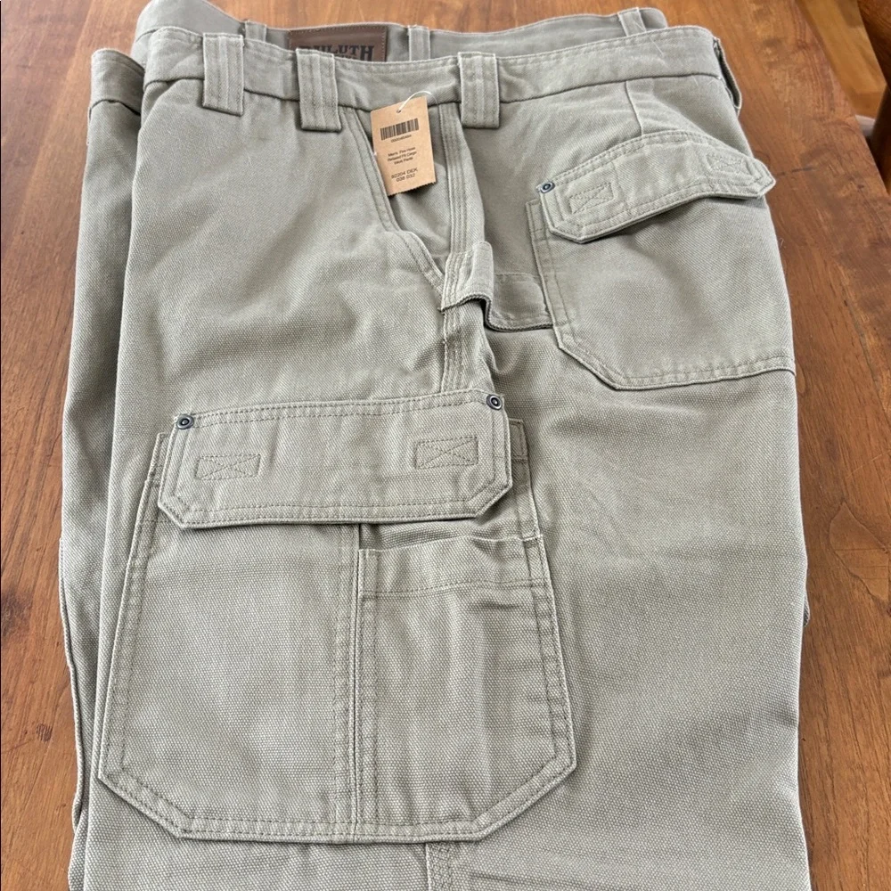 Duluth Trading Co Men's Khaki Cargo Pants - Picture 5 of 5